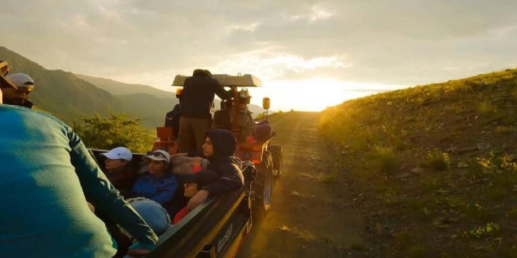 Kartpostal gibi dursa da gerçek! Erzincan’ın 2.500 rakımlık yaylası göz kamaştırıyor 5